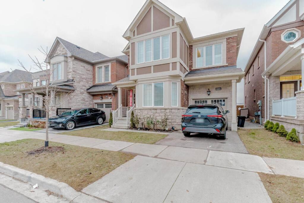 Luxury Basement Apartment In Oakville Exterior foto