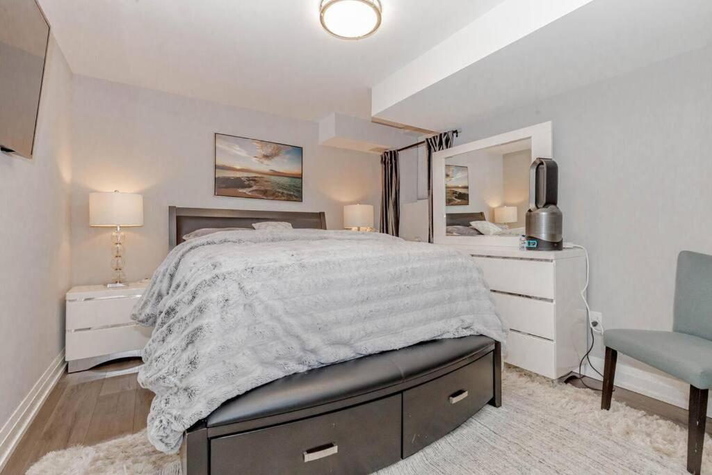 Luxury Basement Apartment In Oakville Exterior foto