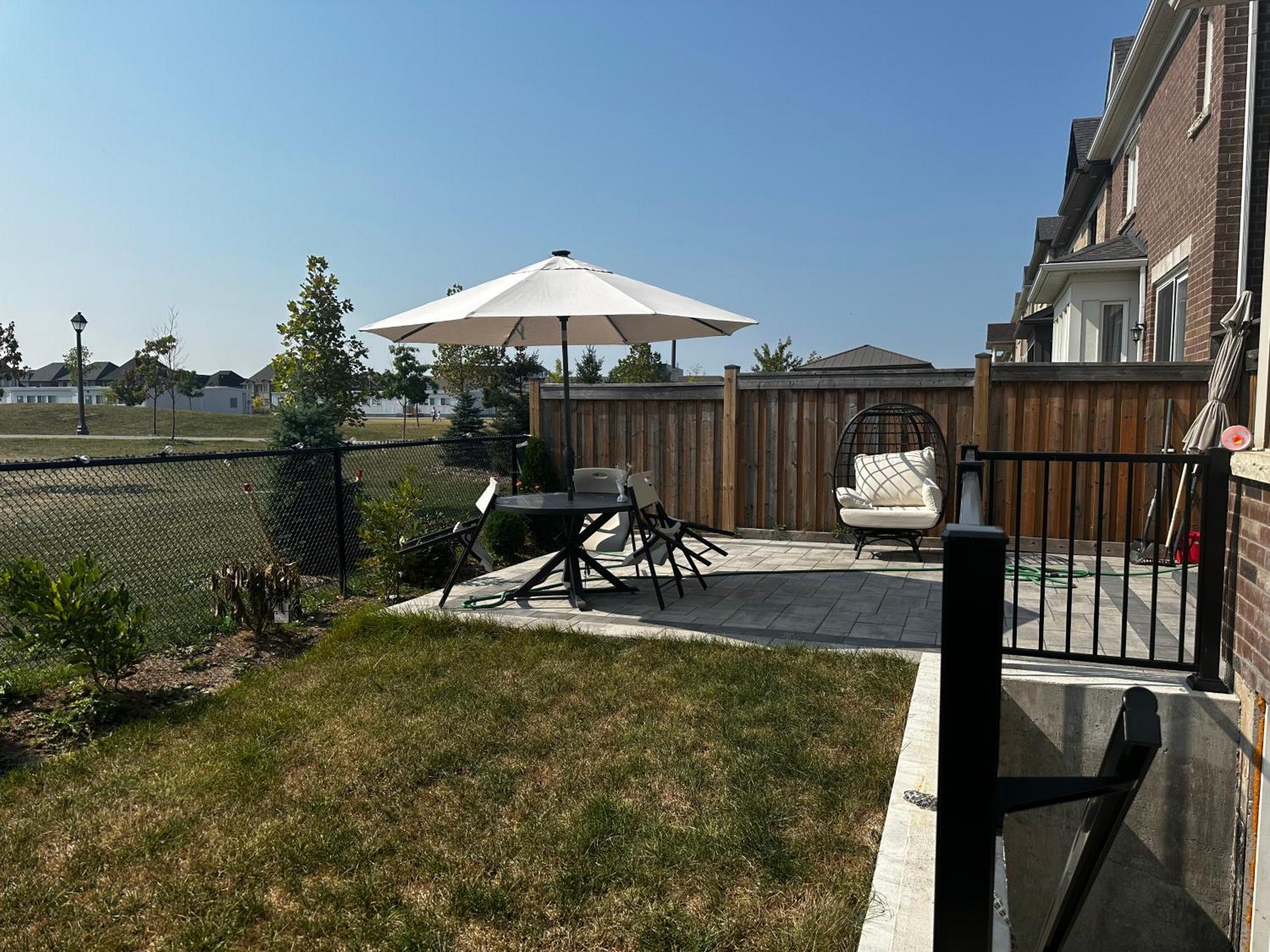 Luxury Basement Apartment In Oakville Exterior foto